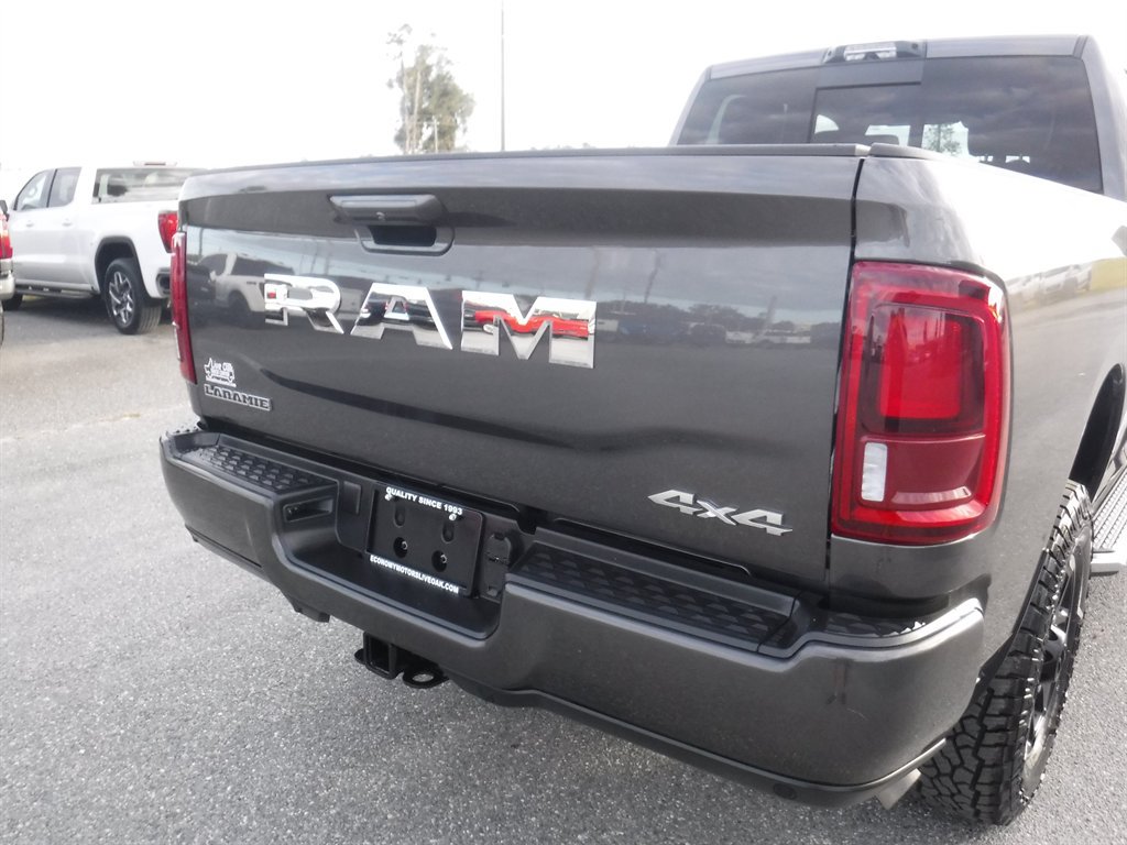 Used 2026 RAM 2500 Laramie AWD/4WD image 5