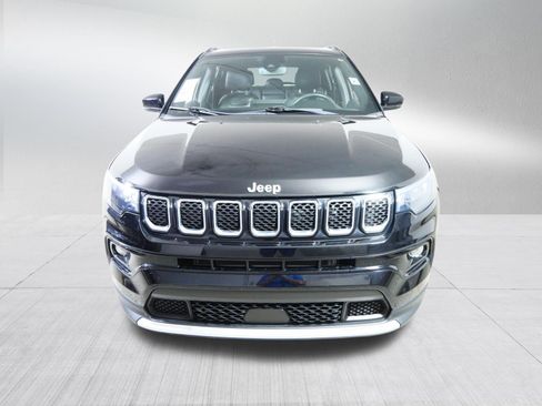 Used 2023 Jeep Compass Limited AWD/4WD image 2