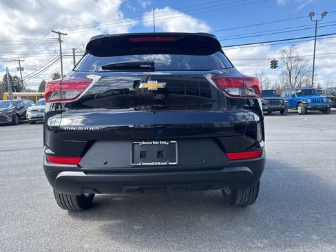 Used 2024 Chevrolet TrailBlazer LS w/ LS Convenience Package FWD image 5