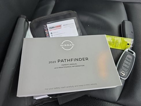 Used 2023 Nissan Pathfinder SL w/ SL Premium Package image 17