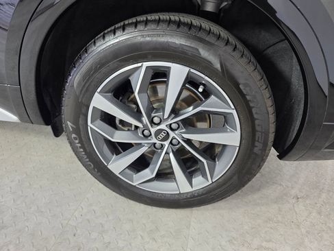 Used 2023 Audi Q5 2.0T Premium Plus w/ Premium Plus Package AWD/4WD image 17