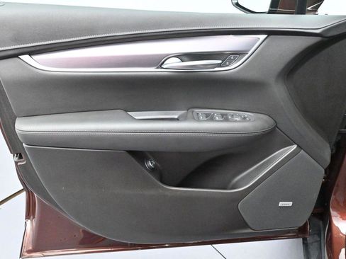 Certified 2023 Cadillac XT5 Luxury FWD image 11