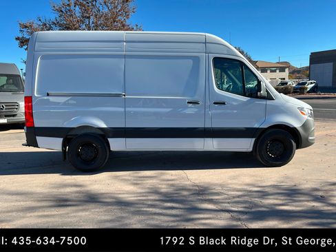 Used 2026 Mercedes-Benz Sprinter 2500 image 6