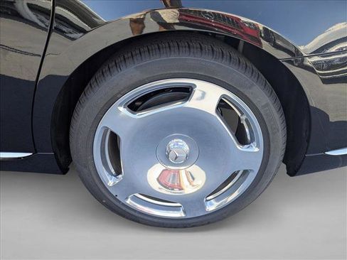 New 2026 Mercedes-Benz Maybach S 580 4MATIC image 9