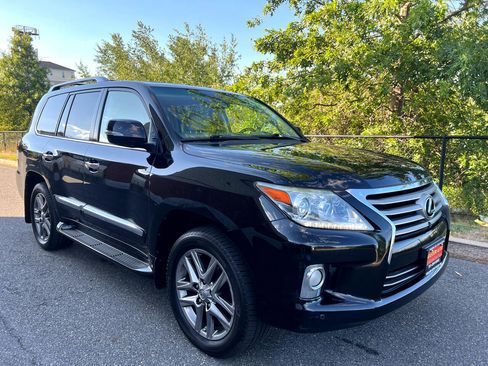 Used 2013 Lexus LX 570 4WD image 7