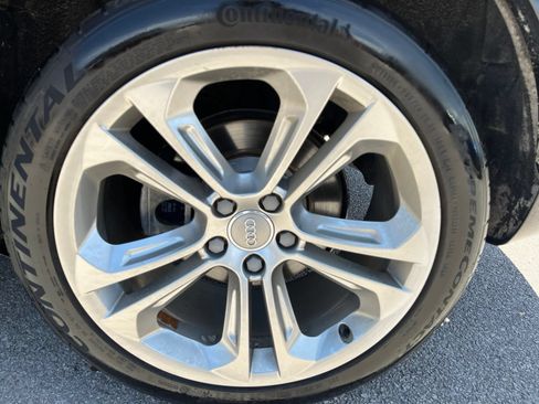 Used 2018 Audi Q3 2.0T Premium Plus w/ Premium Plus Package FWD image 12