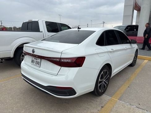 Used 2025 Volkswagen Jetta Sport image 7