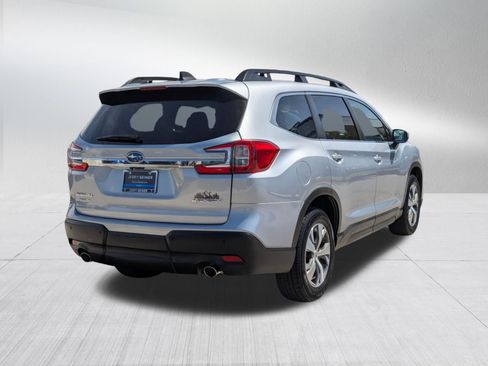 Used 2023 Subaru Ascent Premium w/ Convenience Package image 5