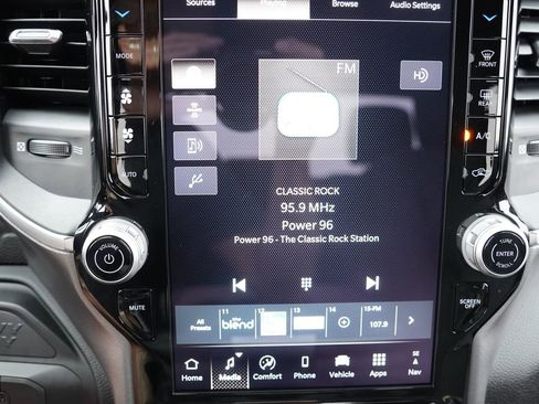 Certified 2025 RAM 2500 Big Horn AWD/4WD image 27