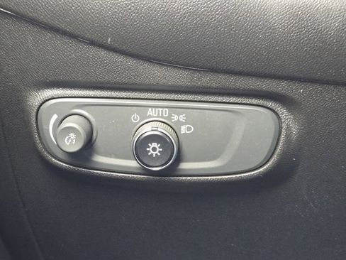 Used 2022 Chevrolet Equinox LS w/ LPO, Floor Liner Package image 23