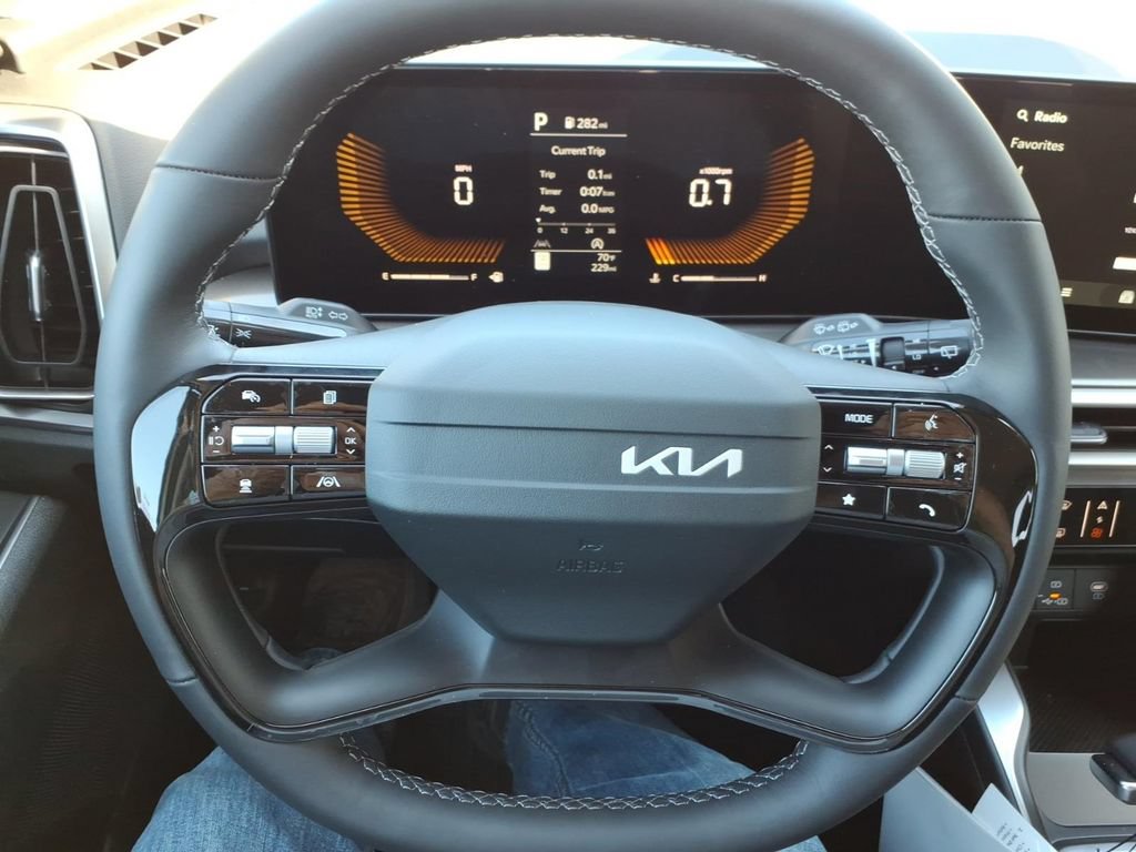 Used 2026 Kia Sorento LX FWD image 23