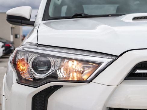 Used 2024 Toyota 4Runner TRD Off-Road image 6