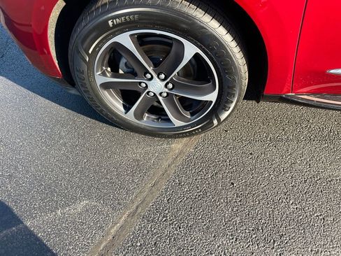 Used 2020 Buick Enclave Essence w/ LPO, Touring Package image 34