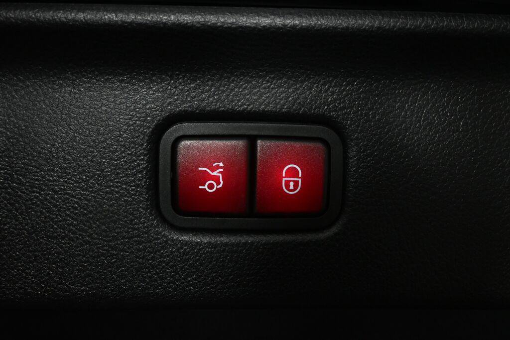 Certified 2025 Mercedes-Benz S 580 4MATIC Sedan image 29