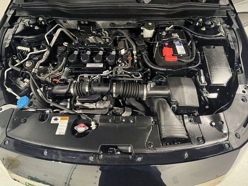 Used 2018 Honda Accord Sport image 36