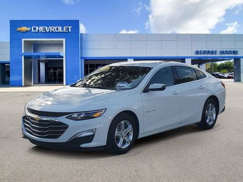 Certified 2024 Chevrolet Malibu LS w/ Driver Confidence Package image 2