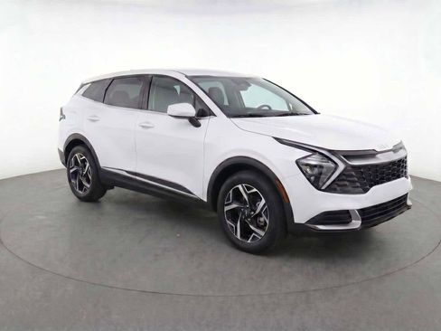 Used 2023 Kia Sportage LX AWD/4WD image 5