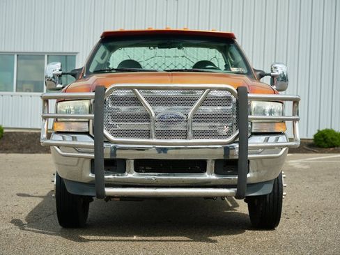 Used 2004 Ford F450 XL image 3