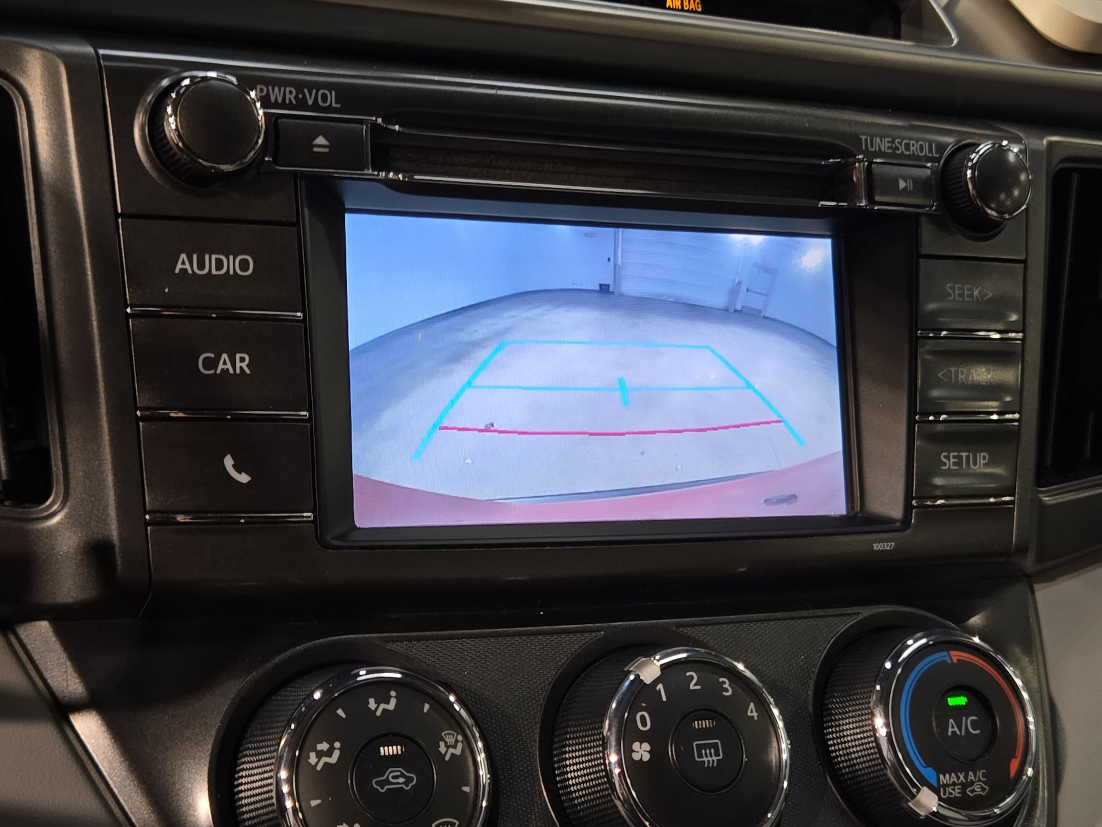 Used 2015 Toyota RAV4 LE FWD image 29