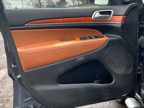 Used 2012 Jeep Grand Cherokee Overland w/ Mopar Chrome Edition Group image 23