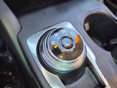 Used 2020 Ford Escape SE image 27