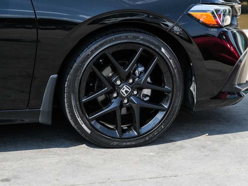 Used 2023 Honda Civic Sport image 9