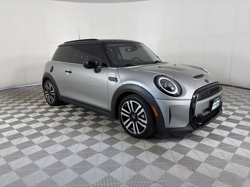 Used 2024 MINI Cooper S FWD image 1