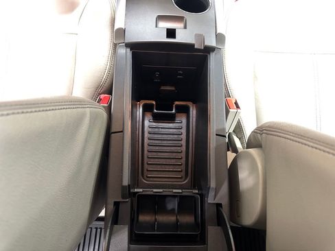 Used 2013 Ford Edge SEL image 33