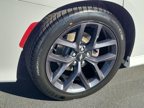 Used 2019 Dodge Charger R/T w/ Blacktop Package image 29