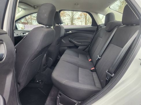 Used 2016 Ford Focus SE image 16