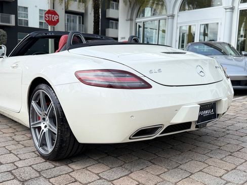 Used 2012 Mercedes-Benz SLS AMG Roadster image 20