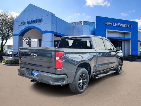 Used 2022 Chevrolet Silverado 1500 Custom w/ LPO, Dark Essentials Package RWD image 3