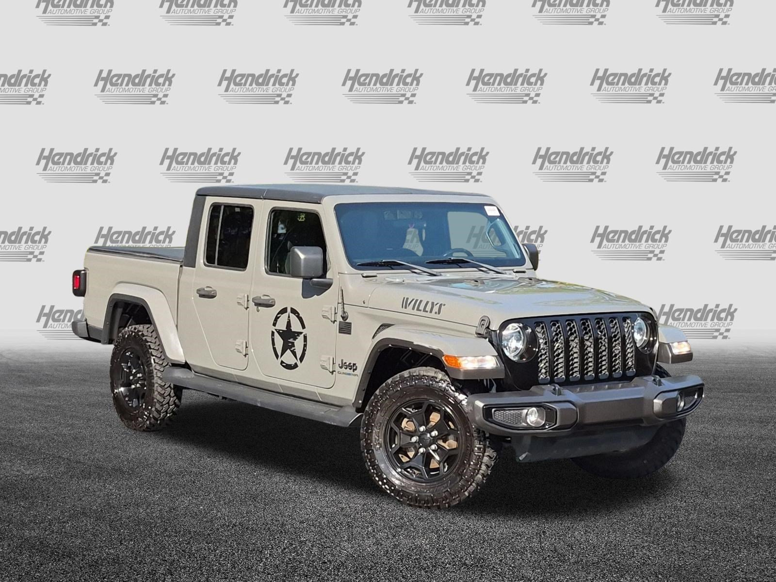 Used 2021 Jeep Gladiator Sport AWD/4WD image 2