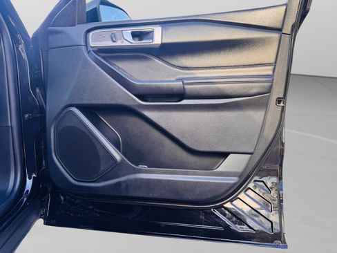 Used 2020 Ford Explorer Limited w/ Class III Trailer Tow Package image 38