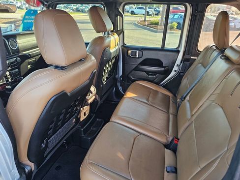Used 2022 Jeep Wrangler Unlimited Rubicon 4xe AWD/4WD image 12
