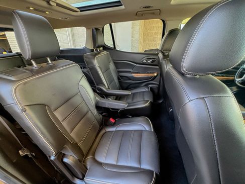 Used 2019 GMC Acadia Denali w/ Technology Package AWD/4WD image 20