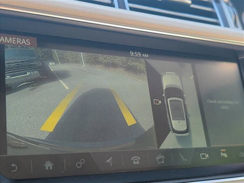 Used 2017 Land Rover Range Rover Supercharged AWD/4WD image 9