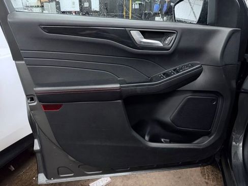 Used 2025 Ford Escape ST-Line AWD/4WD image 11