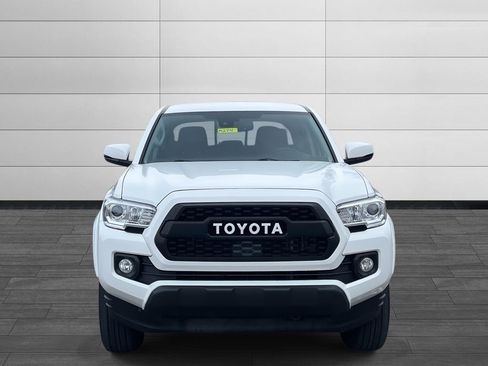 Used 2023 Toyota Tacoma SR5 w/ Technology Package image 8