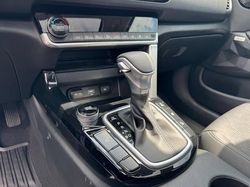Certified 2021 Kia Seltos SX w/ SX Sunroof Package AWD/4WD image 22