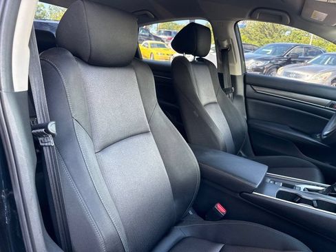 Used 2019 Honda Accord LX image 17