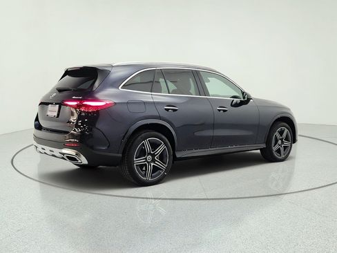 Used 2023 Mercedes-Benz GLC 300 4MATIC image 5