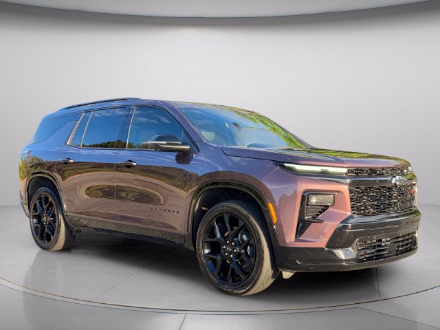 Used 2025 Chevrolet Traverse RS FWD image 9
