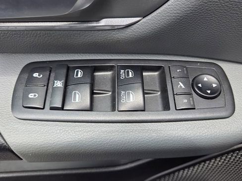 Used 2019 RAM 1500 Big Horn RWD image 30