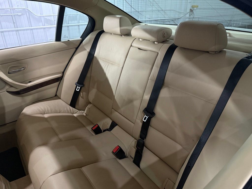 Used 2007 BMW 335xi Sedan AWD/4WD image 23