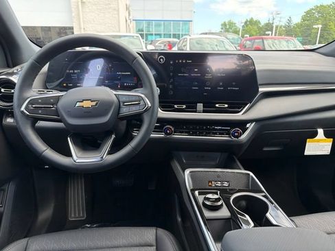 New 2026 Chevrolet Equinox LT w/ Convenience Package II AWD/4WD image 21