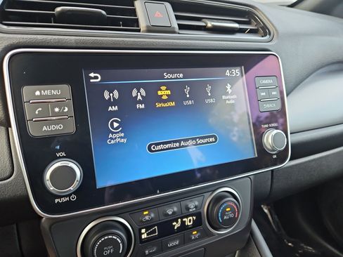 Used 2025 Nissan Leaf S FWD image 16
