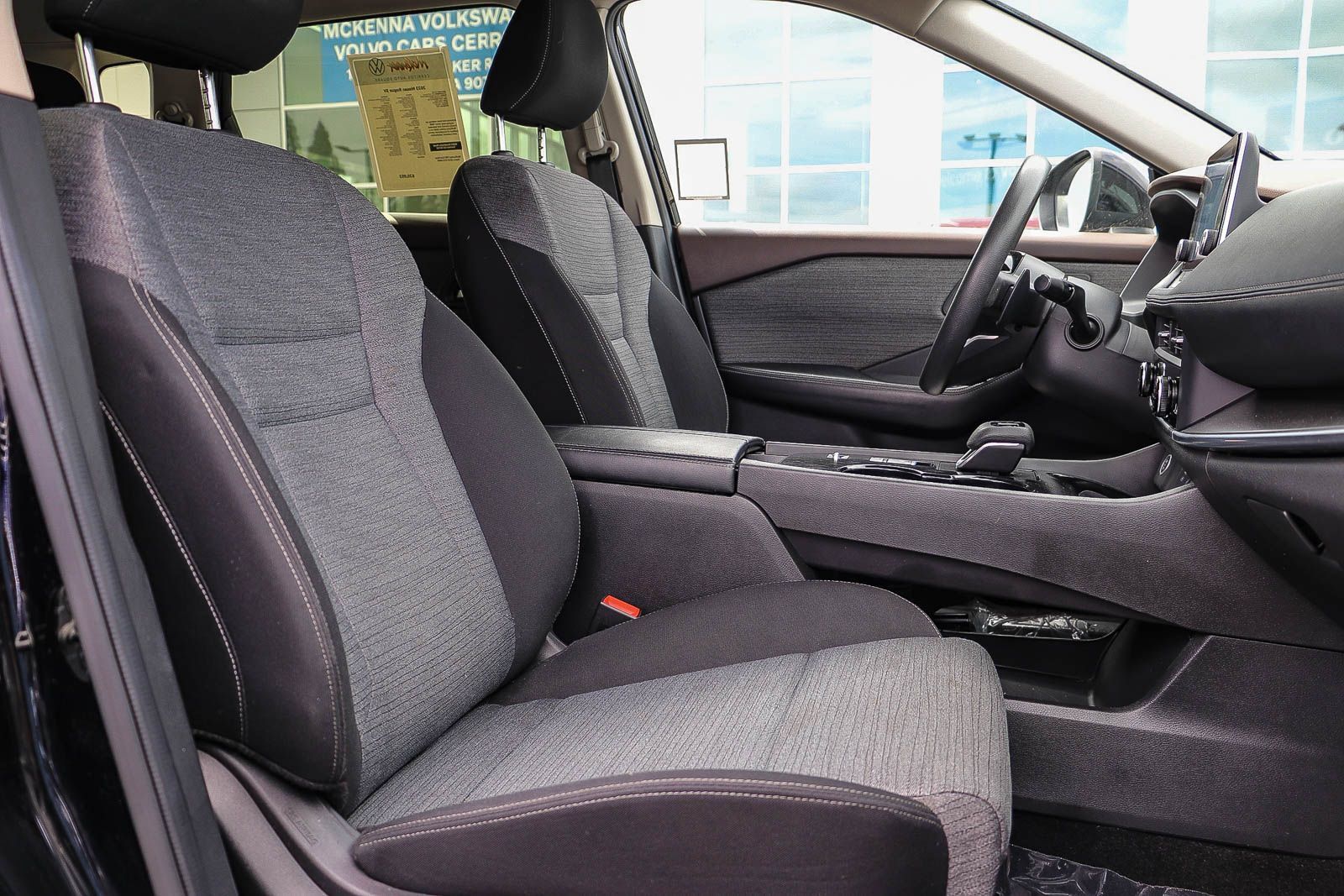 Used 2023 Nissan Rogue SV FWD image 17