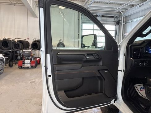 Used 2025 GMC Sierra 3500 AT4 w/ AT4 Premium Plus Package image 10