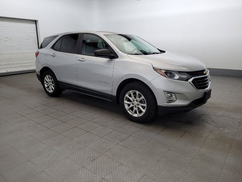Used 2020 Chevrolet Equinox LS w/ LS Convenience Package AWD/4WD image 11